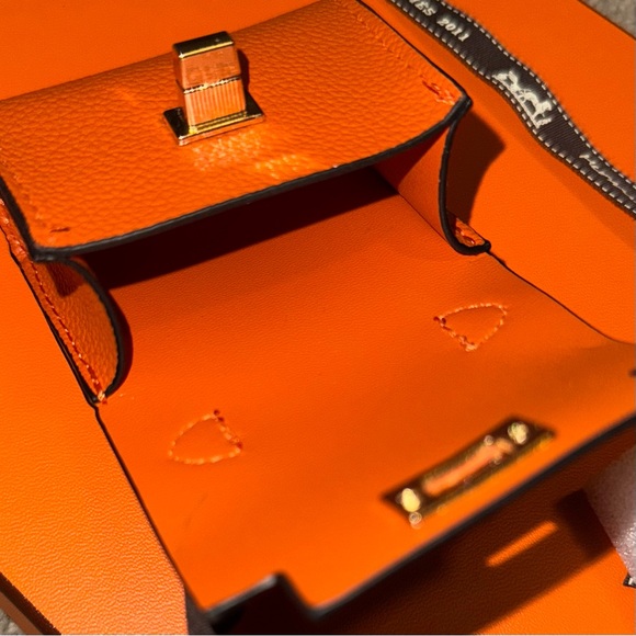 Unbranded bag key chain - Picture 2 of 2